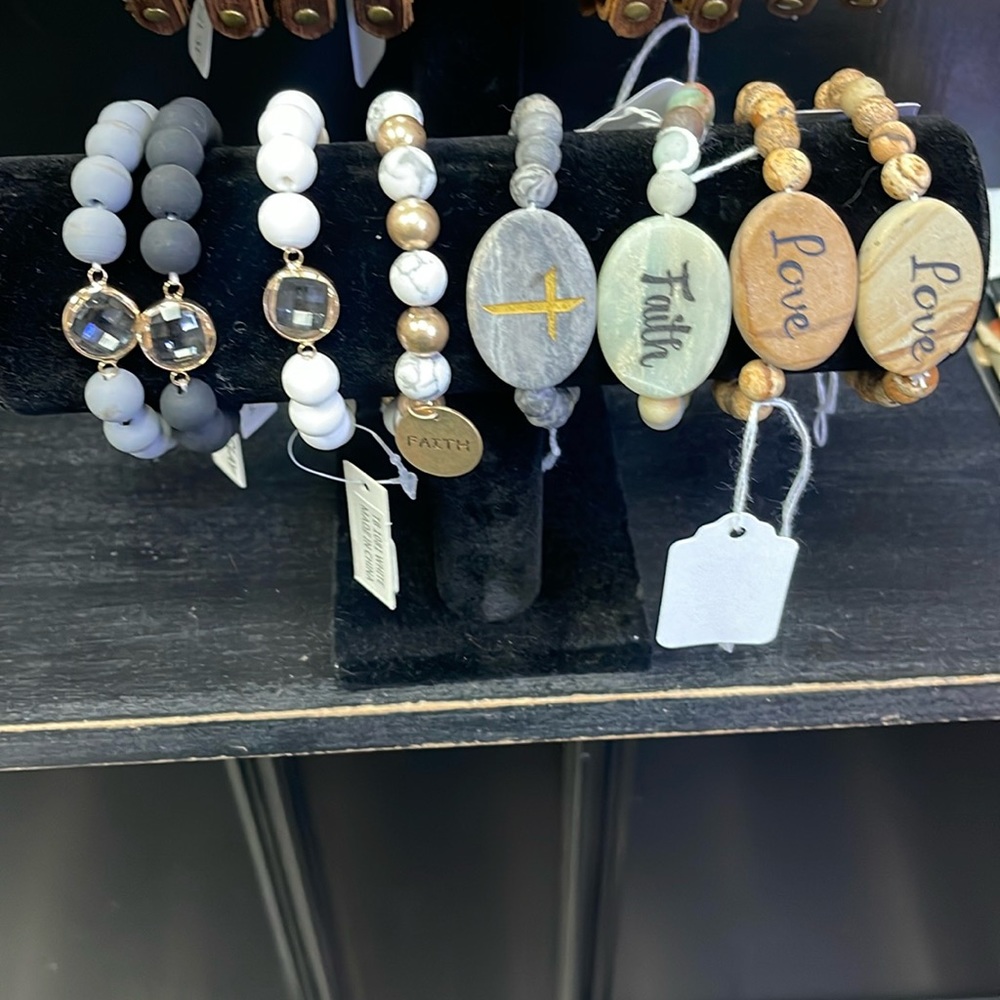 Fashionable jewelry